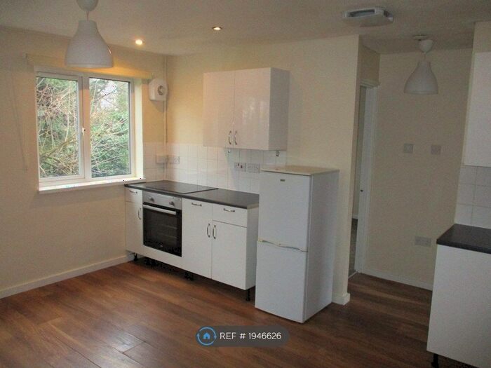 2 Bedroom Flat To Rent In Turnmill Avenue, Springfield, Milton Keynes, MK6