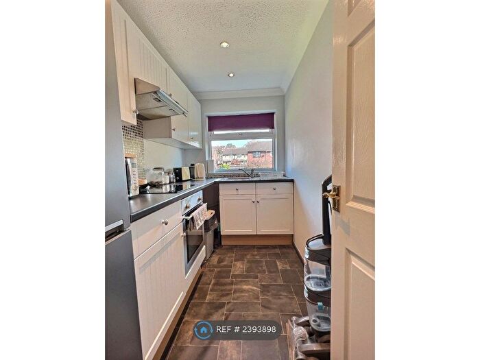 1 Bedroom Flat To Rent In Wordsworth Grove, Stanley, Wakefield, WF3