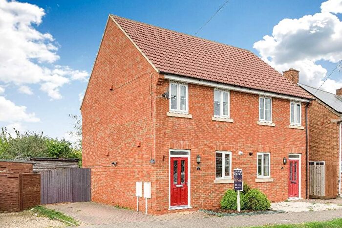 2 Bedroom Semi-Detached House To Rent In Mill Road, Bozeat, NN29