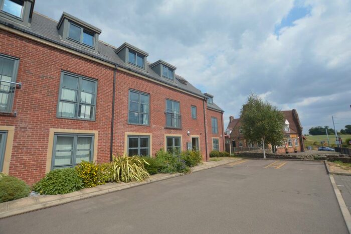 2 Bedroom Ground Flat To Rent In White Lane, Gleadless, Sheffield, S12