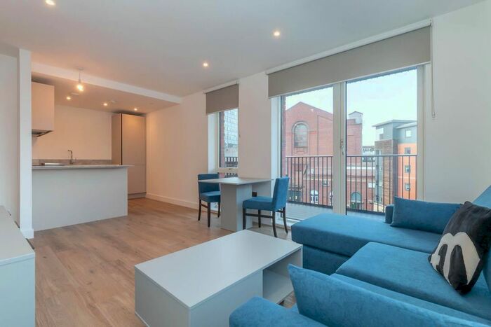 2 Bedroom Flat To Rent In The Lancaster, Snow Hill Wharf, Shadwell Street, B4