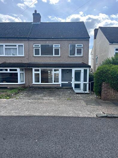 3 Bedroom Terraced House To Rent In Ashvale Gardens, Romford, RM5