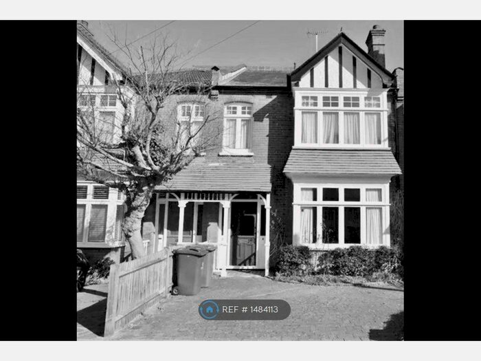 5 Bedroom Semi-Detached House To Rent In Whitehall Road, Harrow, HA1