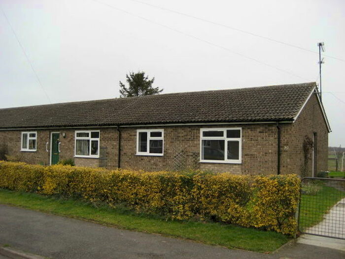 2 Bedroom Bungalow To Rent In Gibson Drive, PE8