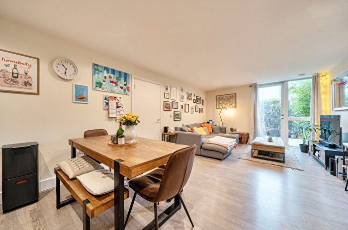 2 Bedroom Flat For Sale In Rookery Court, Ruckholt Road, London, E10