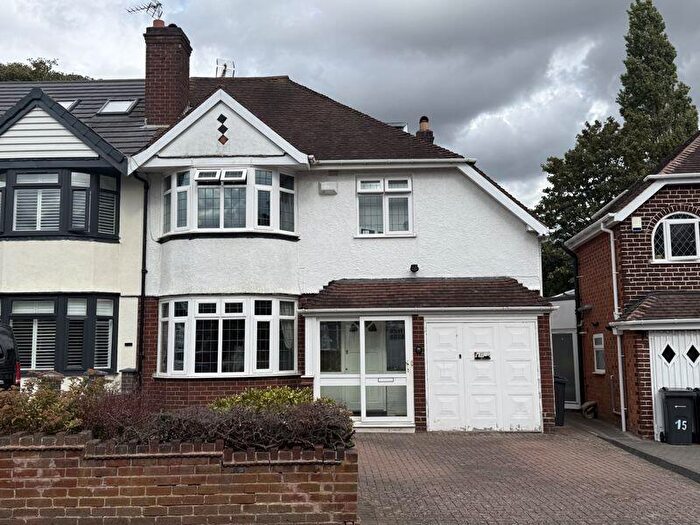 4 Bedroom Semi-Detached House For Sale In Greenside Road, Birmingham, B24