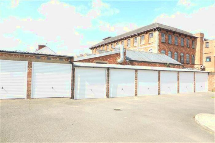 Garage / Parking To Rent In Garage, Russell Street, Kettering, NN16