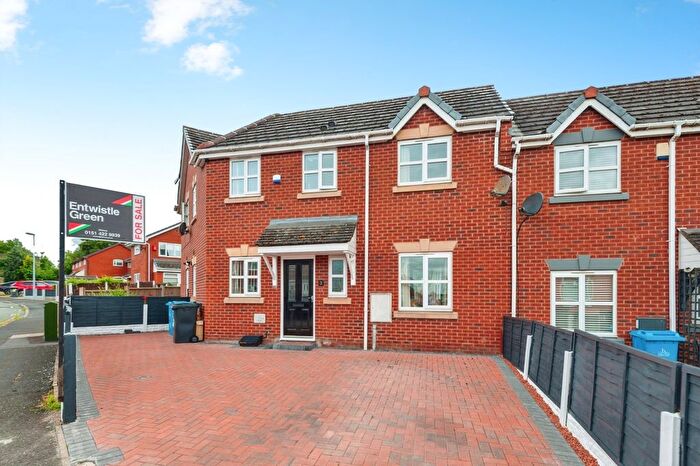 3 Bedroom Terraced House For Sale In West Bank Street, Widnes, Cheshire, WA8