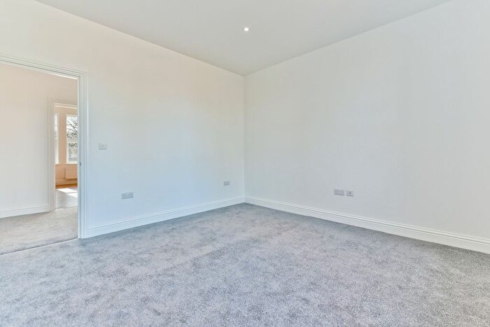 1 Bedroom Flat To Rent In Blyth Road, Bromley, BR1
