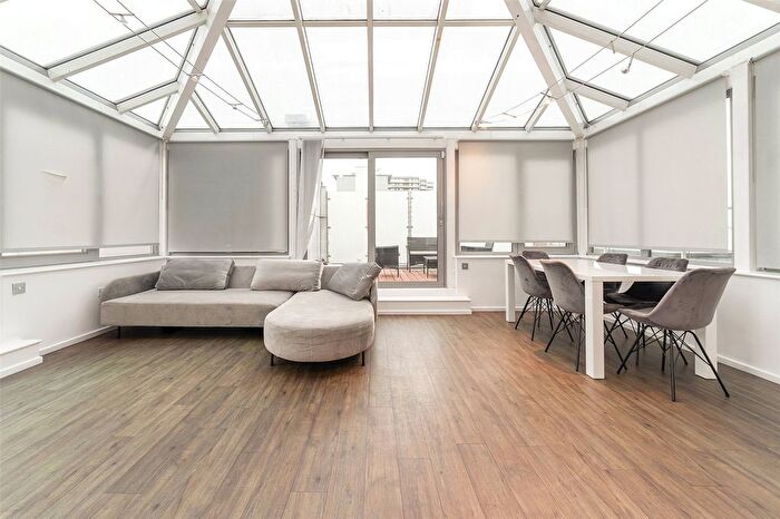 2 Bedroom Flat To Rent In The Oxygen, Western Gateway, London, E16