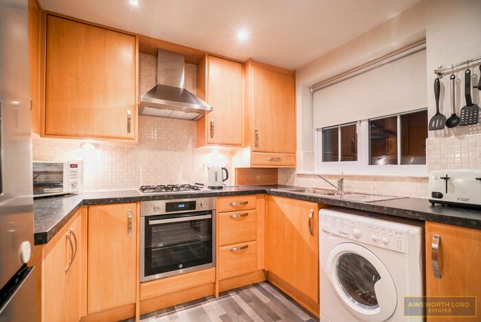 2 Bedroom Flat To Rent In Harrop Court, Woodland Court, Darwen BB3