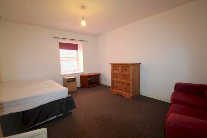 2 Bedroom Flat To Rent In Seagate, City Centre, Dundee, DD1