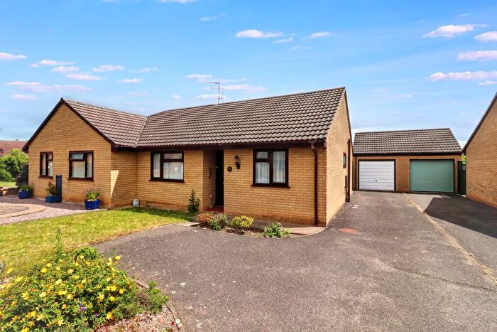 2 Bedroom Semi-Detached Bungalow For Sale In Falklands Road, Sutton Bridge, PE12