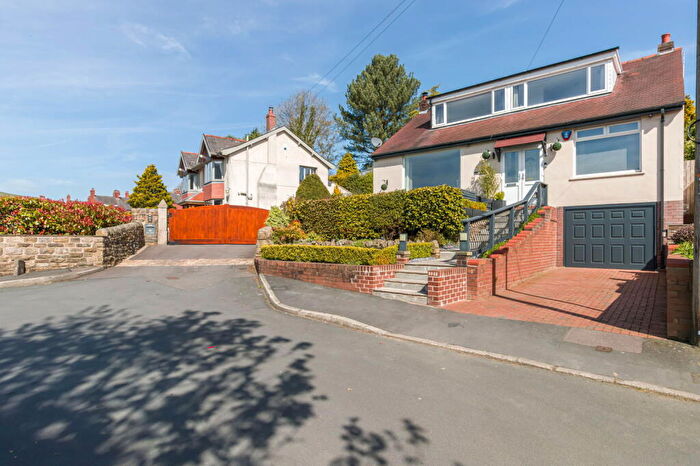 4 Bedroom Detached House For Sale In The Park, Greenfield, Saddleworth, OL3