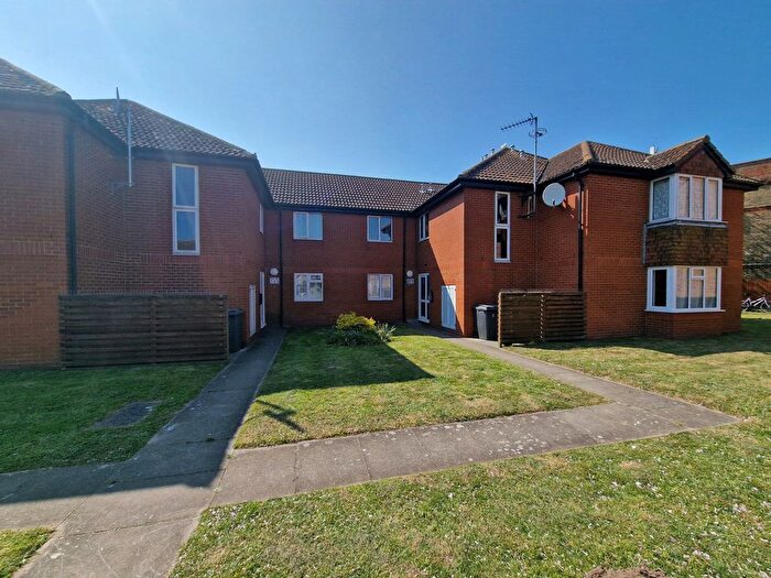 1 Bedroom Flat To Rent In Walcheren Close, Deal, CT14