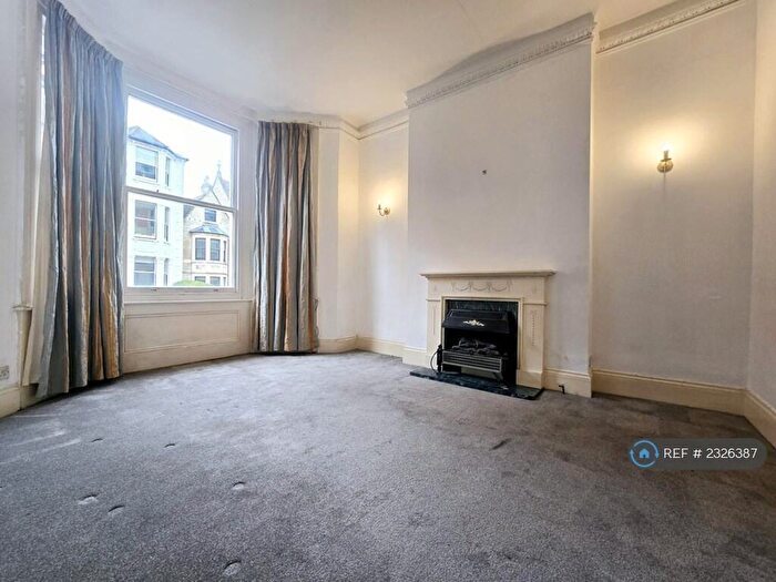 1 Bedroom Flat To Rent In Holland Road, Hove, BN3