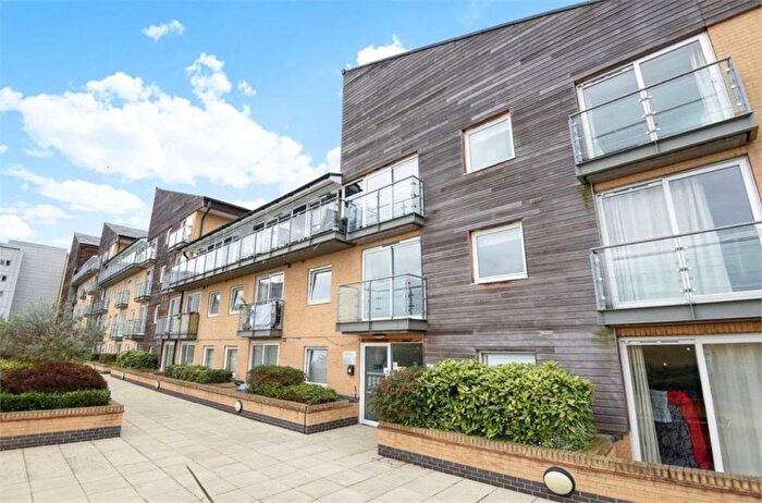 2 Bedroom Flat To Rent In Tilley Road, Feltham, TW13