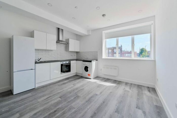 Studio To Rent In Stamford Hill, Stamford Hill, London, N16