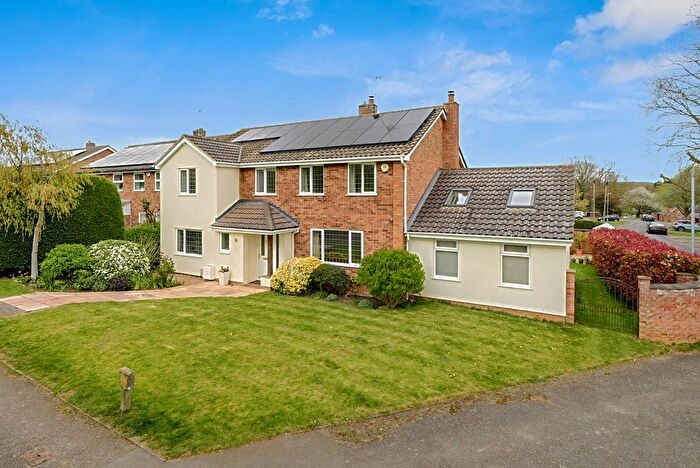 4 Bedroom Detached House For Sale In Stileman Way, Sharnbrook, Bedford, MK44