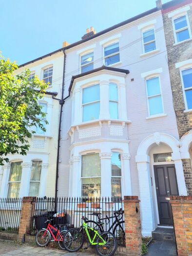 3 Bedroom Flat To Rent In A Hafer Road, London, SW11