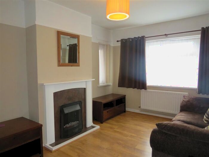 2 Bedroom Flat To Rent In Morris Avenue, Llanishen, Cardiff, CF14