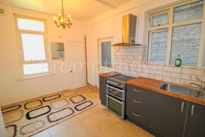 Property To Rent In Moor Street, Luton, LU1