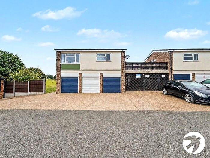 1 Bedroom Maisonette For Sale In Renown Road, Lordswood, Kent, ME5