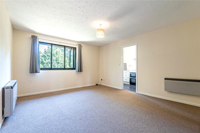 2 Bedroom Apartment For Sale In Stonesfield, Didcot, Oxfordshire, OX11