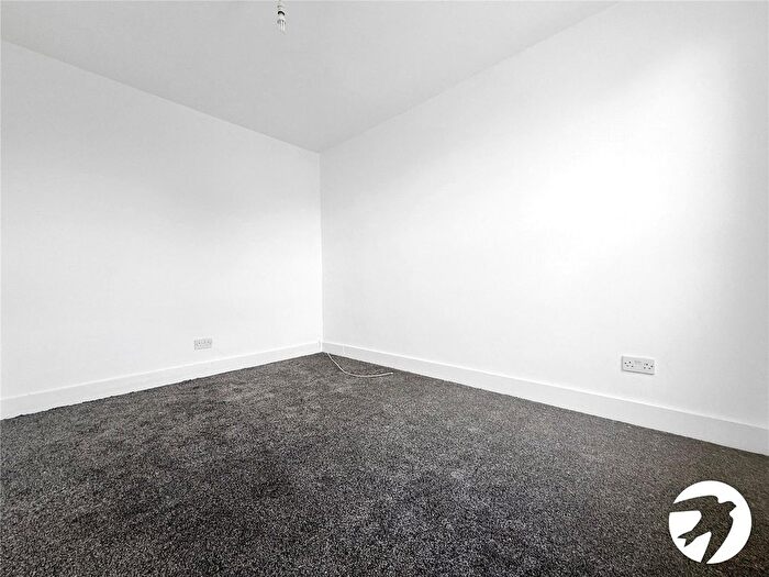 1 Bedroom Flat To Rent In Duncan Road, Gillingham, Kent, ME7