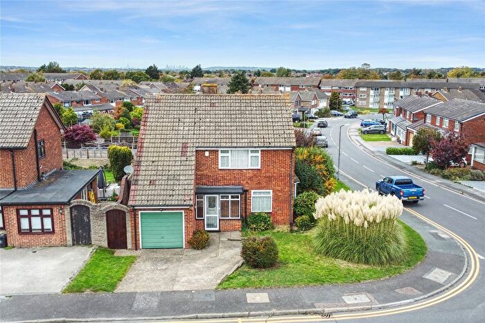 3 Bedroom Detached House For Sale In Philip Avenue, Swanley, Kent, BR8