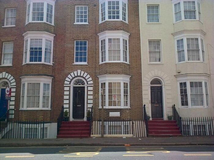 1 Bedroom Flat To Rent In Union Crescent, Margate, CT9