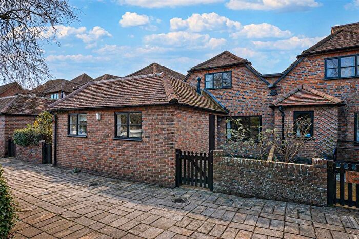 2 Bedroom Semi Detached House For Sale In The Mint, Wallingford, OX10