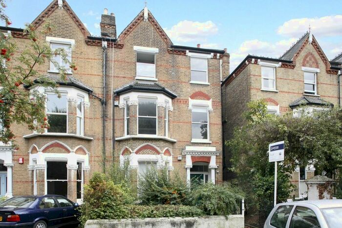 2 Bedroom Flat To Rent In Harvard Road, London, W4