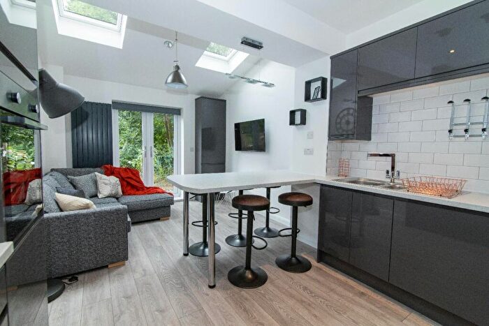 5 Bedroom House To Rent In Claude Street, Dunkirk, Nottingham, Nottinghamshire, NG7