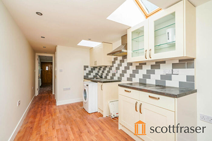 Studio To Rent In Barton Lane, Headington, OX3