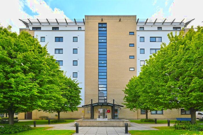 1 Bedroom Apartment To Rent In Ocean Wharf, Canary Wharf, E14