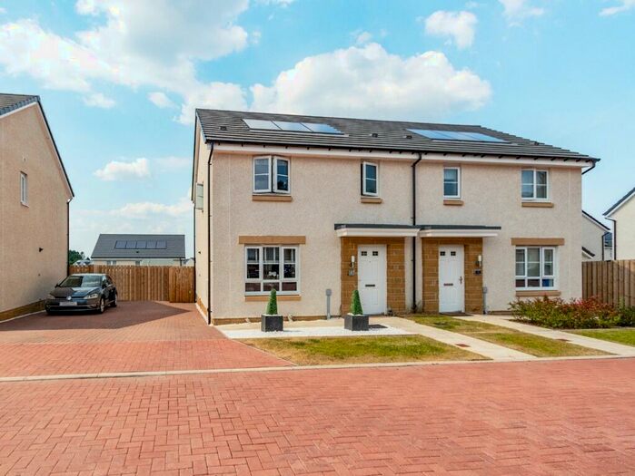 3 Bedroom Semi-Detached House To Rent In Laguna Wynd. Thornton View, East Kilbride, South Lanarkshire, G74