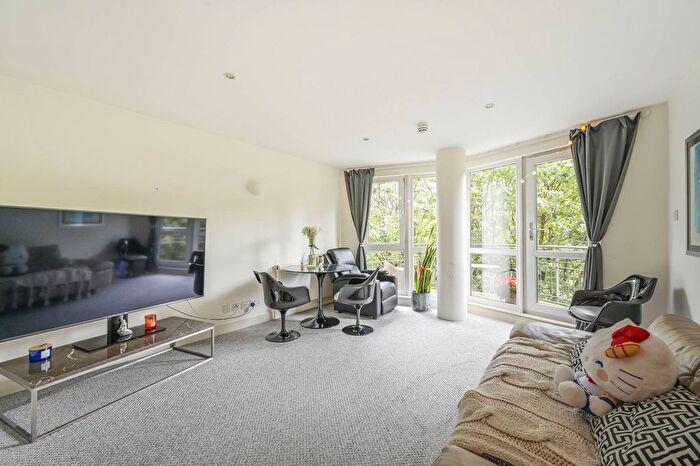 1 Bedroom Flat For Sale In New Atlas Wharf, Docklands, London, E14