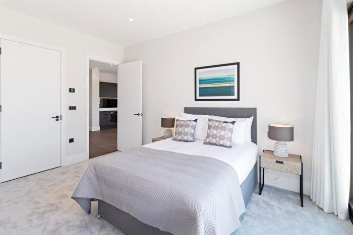 2 Bedroom Apartment To Rent In Dock East, Selsdon Way, E14