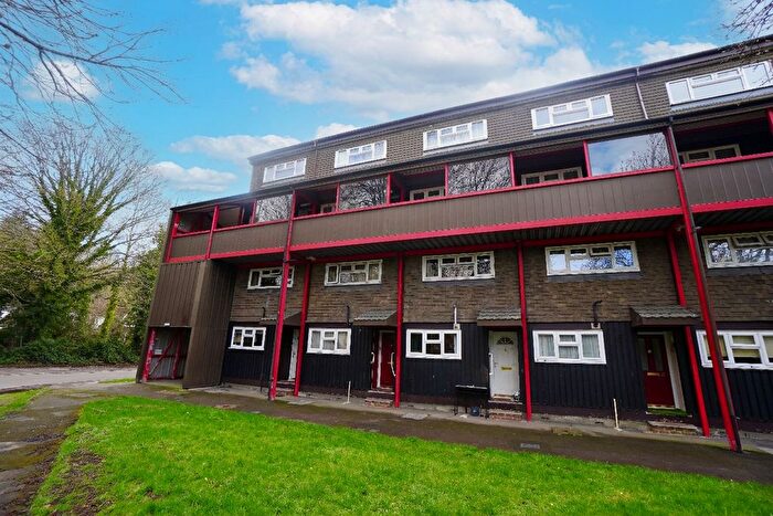 2 Bedroom Flat For Sale In Barleyfields, Wooburn Green, HP10