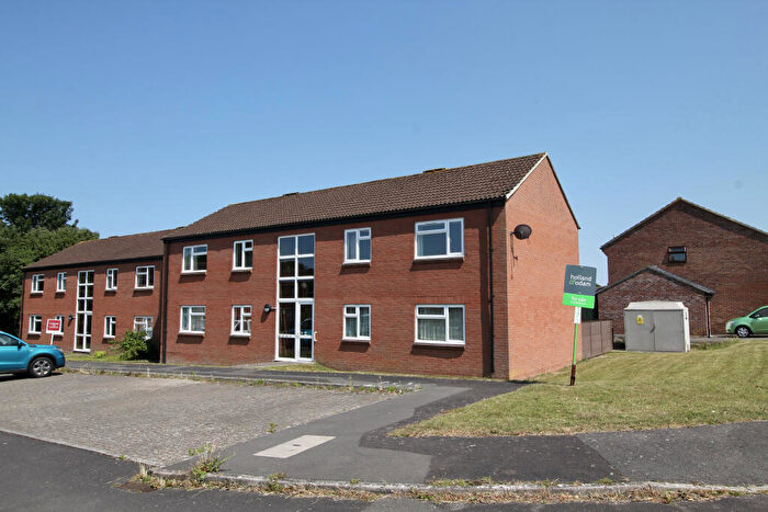 1 Bedroom Flat For Sale In Strode Road, Street, BA16