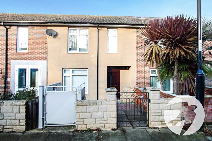 3 Bedroom Terraced House For Sale In Charminster Road, London, SE9