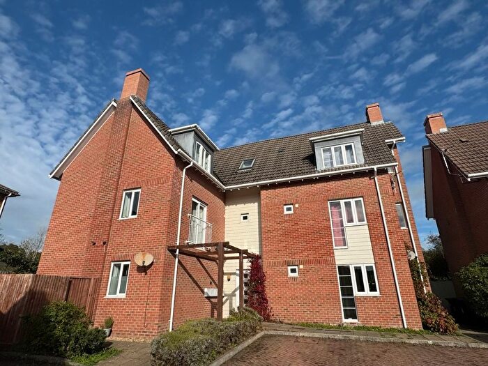 1 Bedroom Flat To Rent In Pembroke Fields, Dinton, Salisbury, SP3