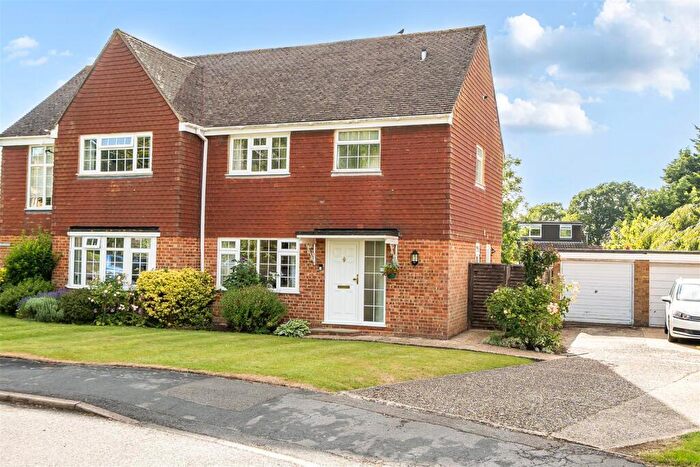 3 Bedroom Semi-Detached House For Sale In Overbrook, West Horsley, KT24