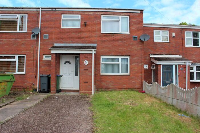 3 Bedroom Terraced House To Rent In Halesowen Street, Blackheath, Rowley Regis, West Midlands, B65