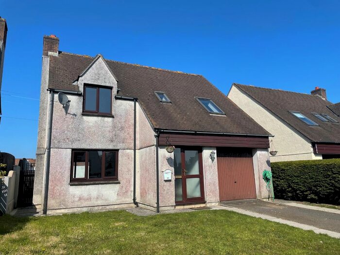 4 Bedroom Detached House To Rent In Frost Court, Falmouth, TR11