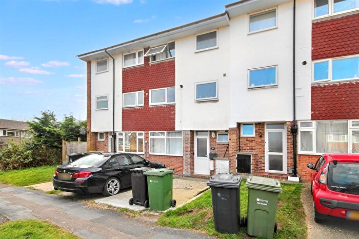 5 Bedroom Property To Rent In Guildford Park Avenue, Guildford, GU2