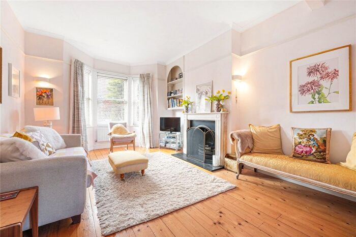 3 Bedroom Semi Detached House For Sale In Melford Road, East Dulwich, London, SE22