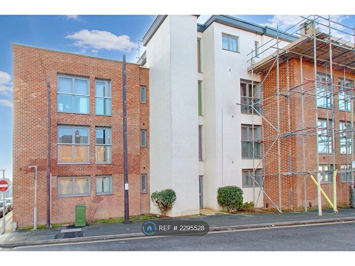 1 Bedroom Flat To Rent In Coopers Court, Cheltenham, GL50