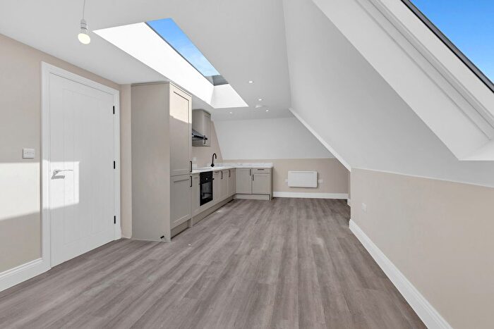 2 Bedroom Flat To Rent In Kent Road, Orpington, BR5
